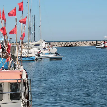 Im Ostseebad Kuehlungsborn, Cleaning Included *