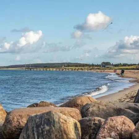 Im Ostseebad Kuehlungsborn, Cleaning Included *